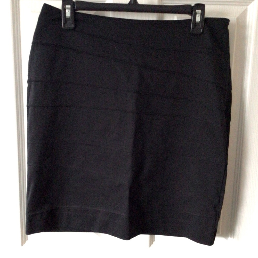 Mossimo black skirt Sz 8